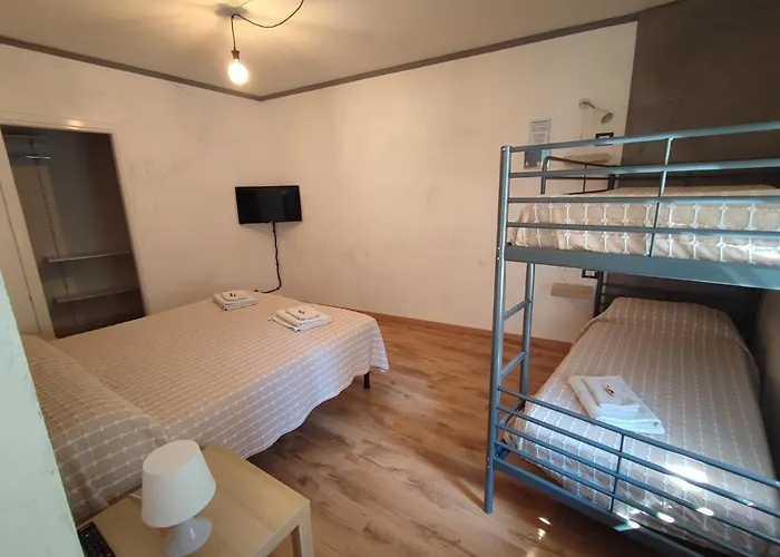 Maison Manu 게스트하우스 4*